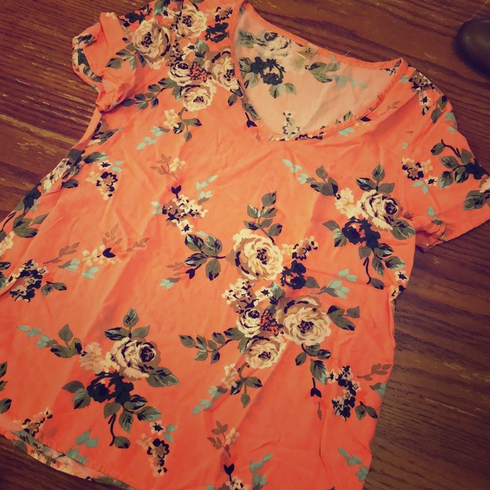 ☀️3/$12 Pink Floral Flowy Spring Top